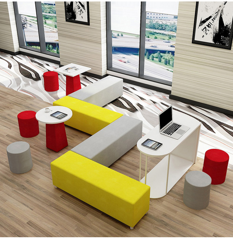 員工休息區(qū)沙發(fā)